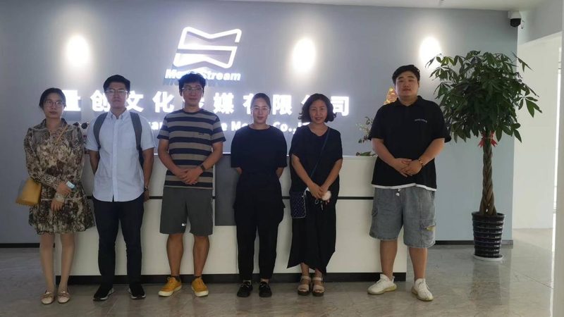 户外拍摄补光灯，如何选择最适合你的那一款？**
